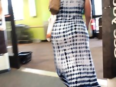 Thick geeky pawg milf chasing in kroger